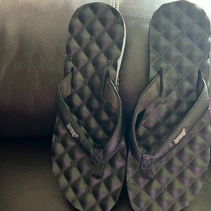 Reef flip flops like new